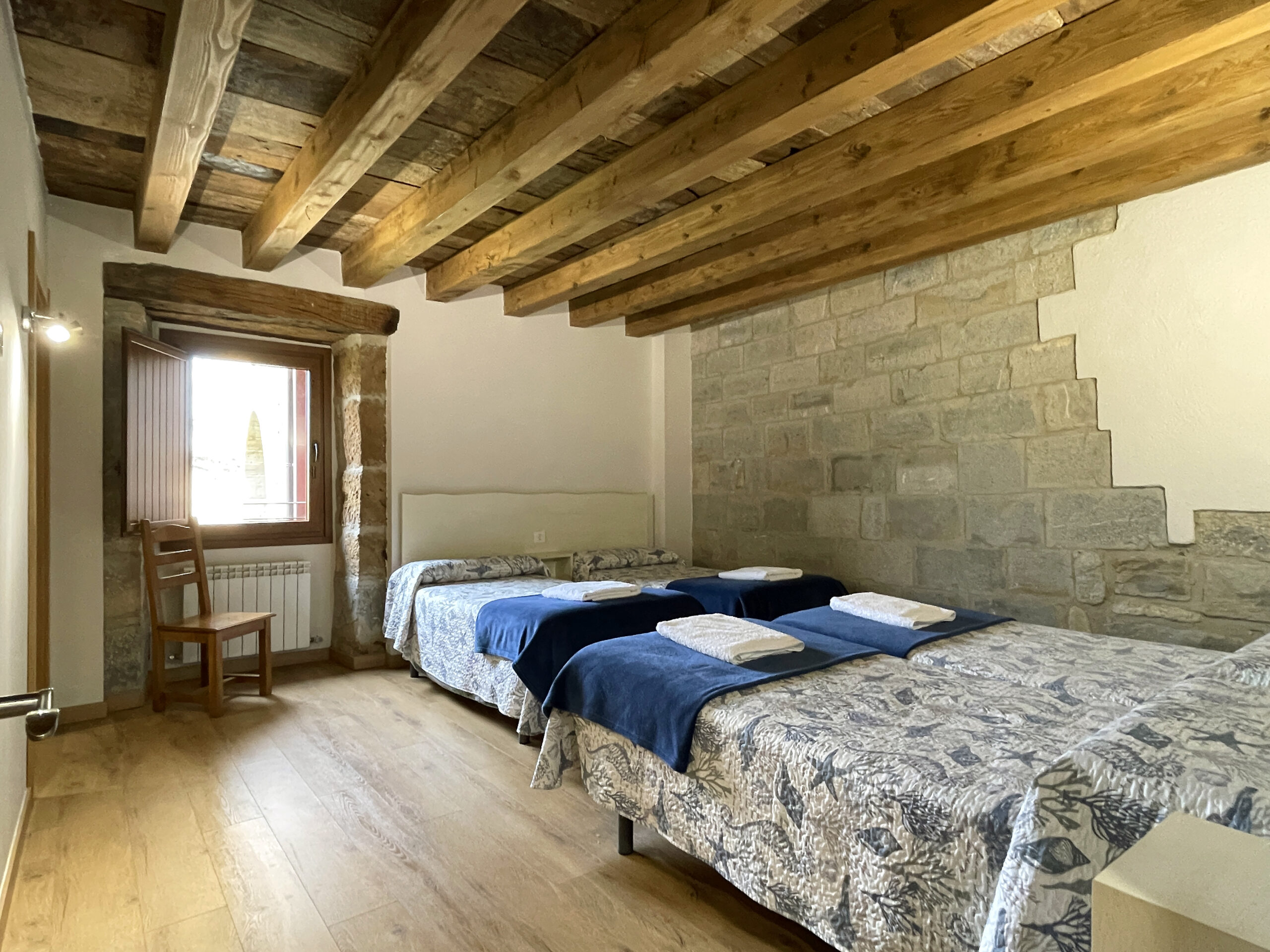  interior de la casa rural para grupos Palacio de Aralar en Oskotz, Navarra