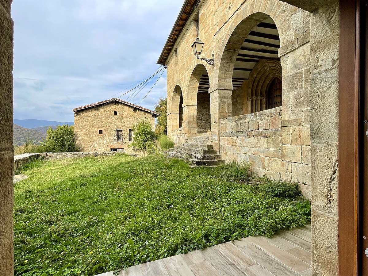 El exterior del Palacio de Aralar es para disfrutarlo cada día.